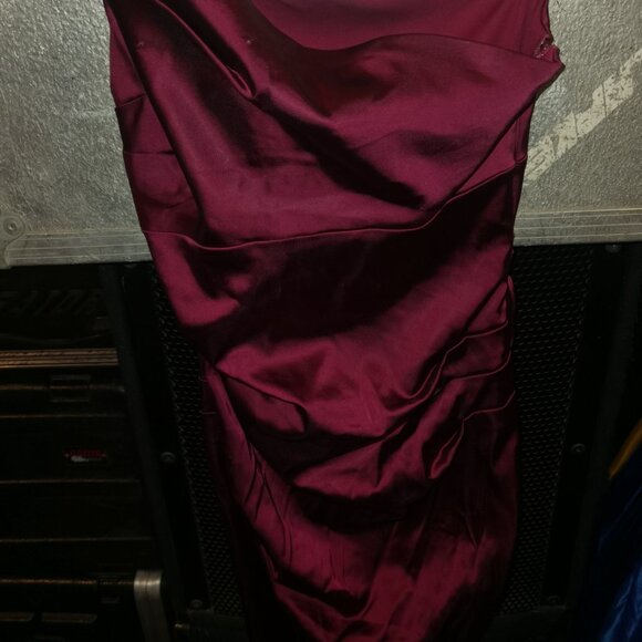 Burgandy satin one shoulder dress - Picture 2 of 4